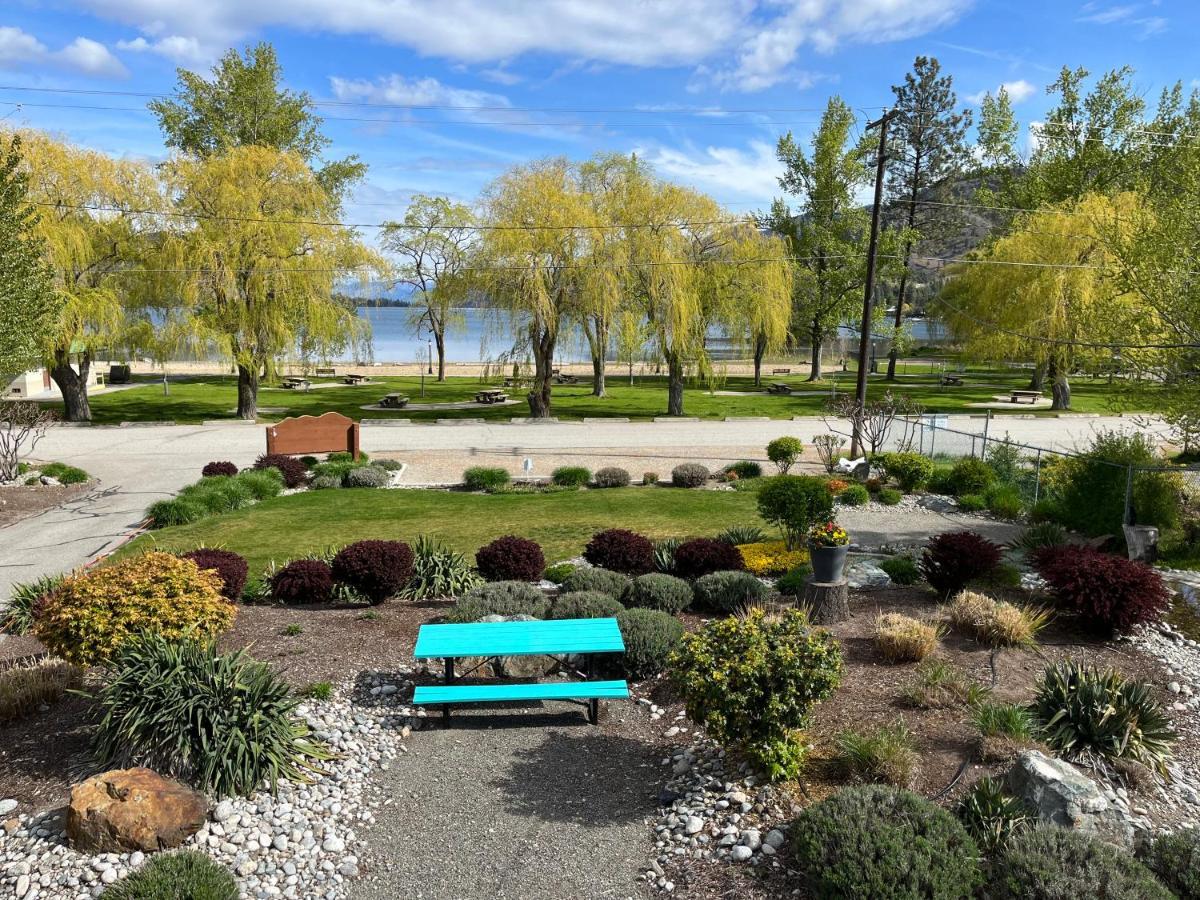 Holiday Beach Resort Motel Okanagan Falls Εξωτερικό φωτογραφία