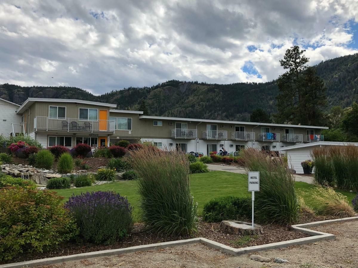 Holiday Beach Resort Motel Okanagan Falls Εξωτερικό φωτογραφία