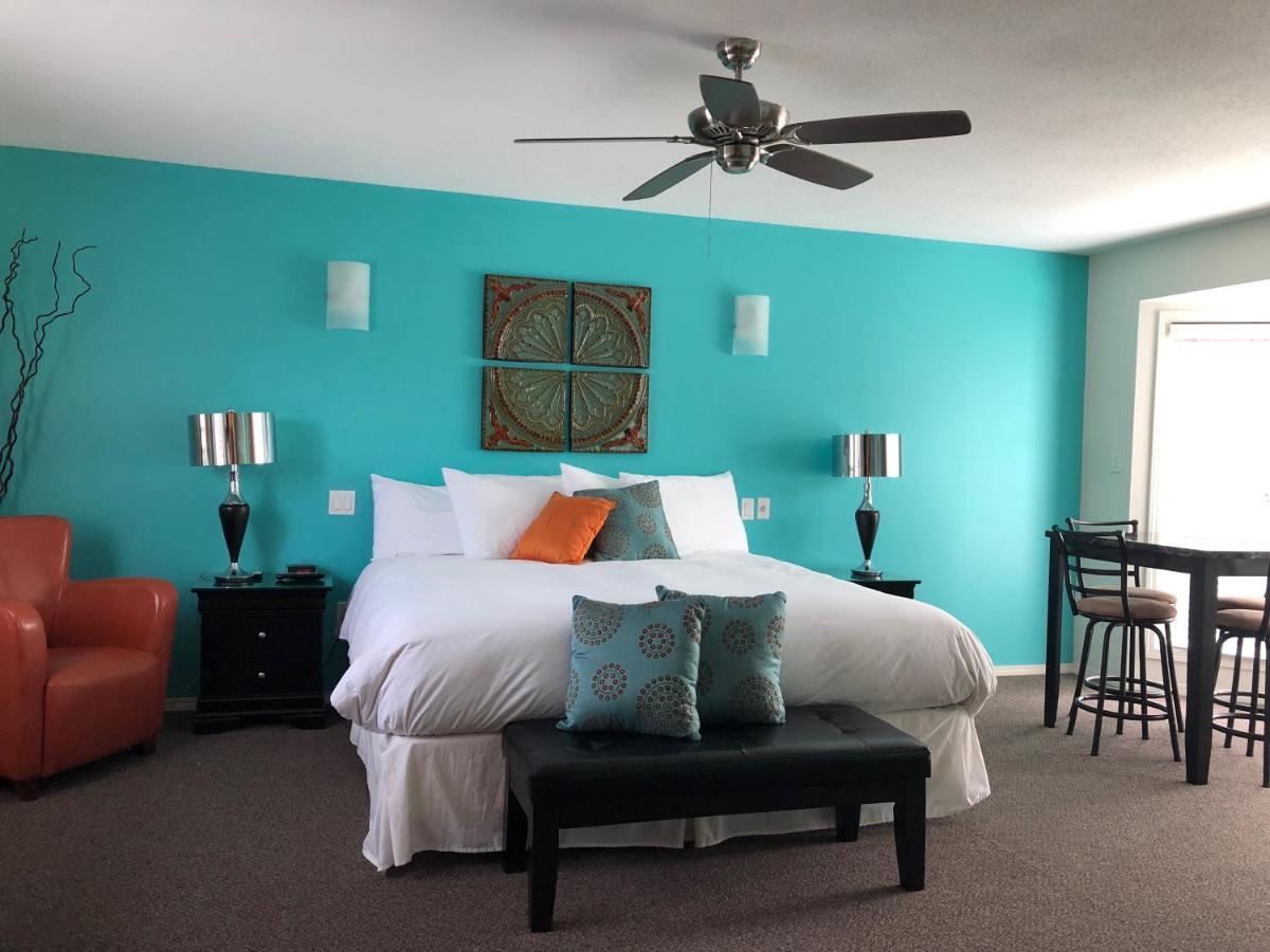 Holiday Beach Resort Motel Okanagan Falls Εξωτερικό φωτογραφία